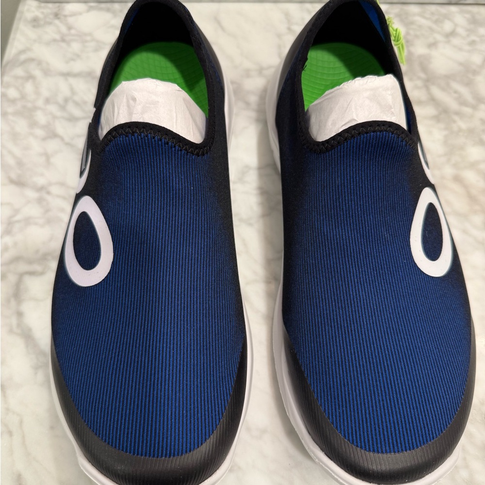 New Men’s OOFOS - Picture 7 of 13
